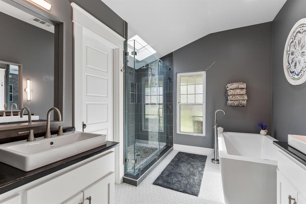 110 South Walnut Street Roanoke, TX 76262 - Photo 19 of 40