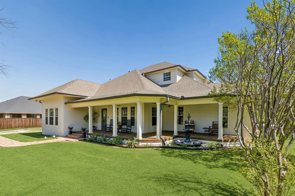 110 South Walnut Street Roanoke, TX 76262 - Photo 2 of 40