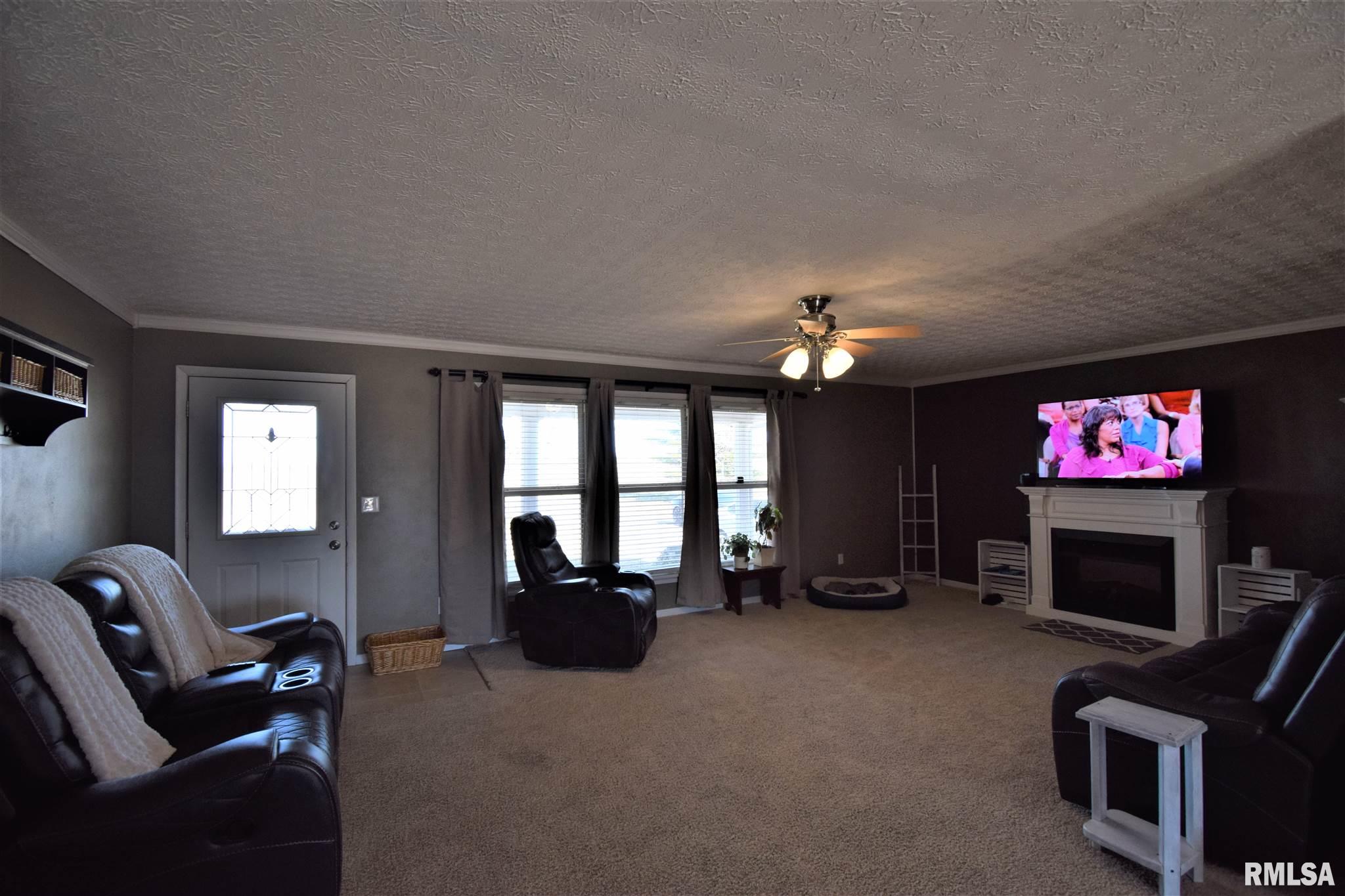 10383 East Bakerville Road Mount Vernon, IL 62864 - Photo 14 of 39 Gallery Image 14