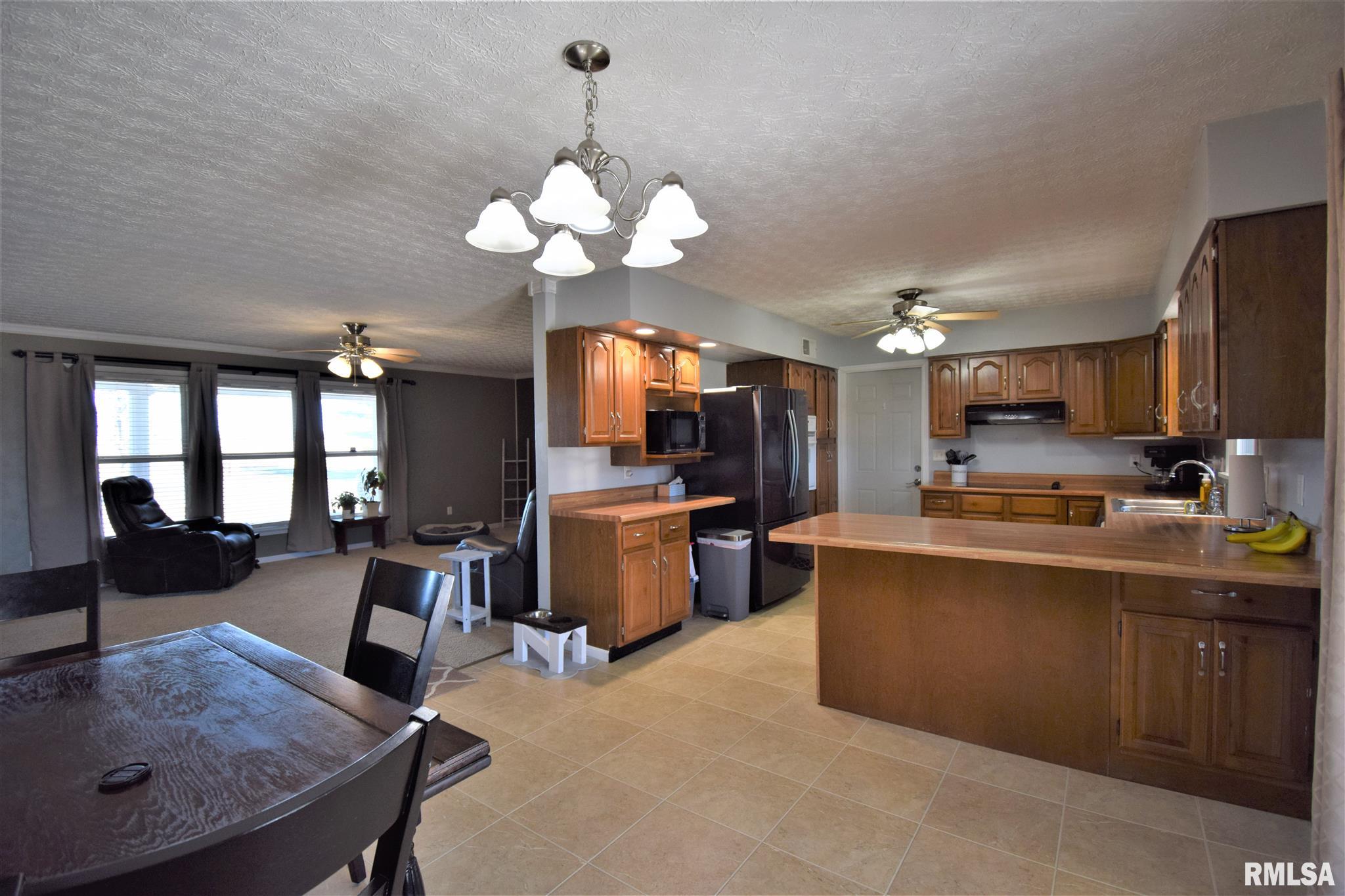 10383 East Bakerville Road Mount Vernon, IL 62864 - Photo 15 of 39 Gallery Image 15