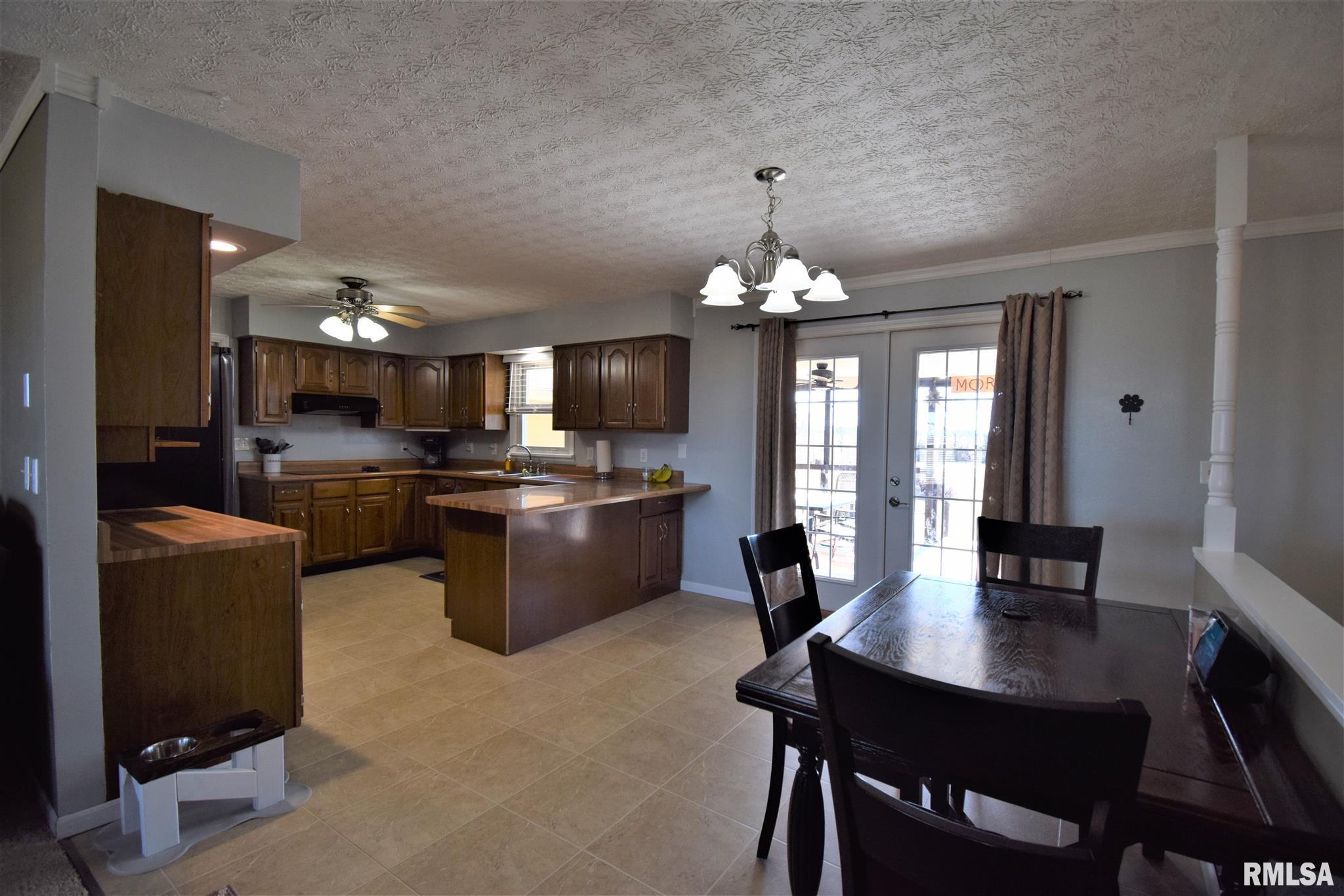 10383 East Bakerville Road Mount Vernon, IL 62864 - Photo 16 of 39 Gallery Image 16