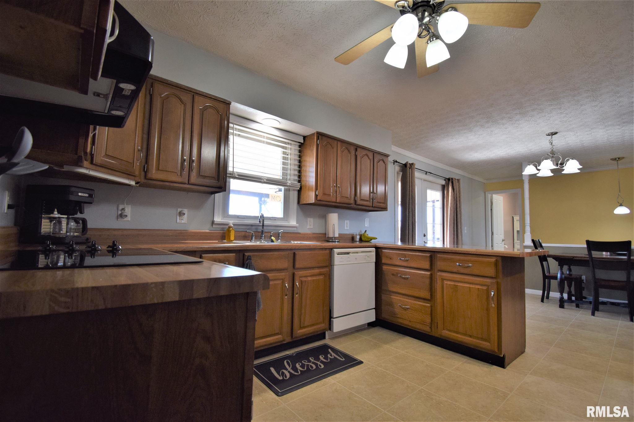 10383 East Bakerville Road Mount Vernon, IL 62864 - Photo 19 of 39 Gallery Image 19