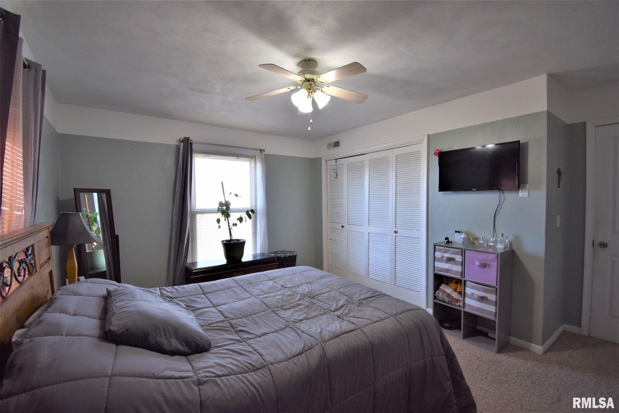 10383 East Bakerville Road Mount Vernon, IL 62864 - Photo 23 of 39 Gallery Image 23