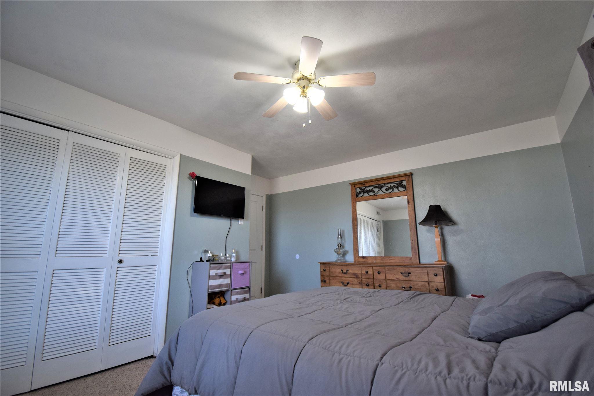 10383 East Bakerville Road Mount Vernon, IL 62864 - Photo 24 of 39 Gallery Image 24