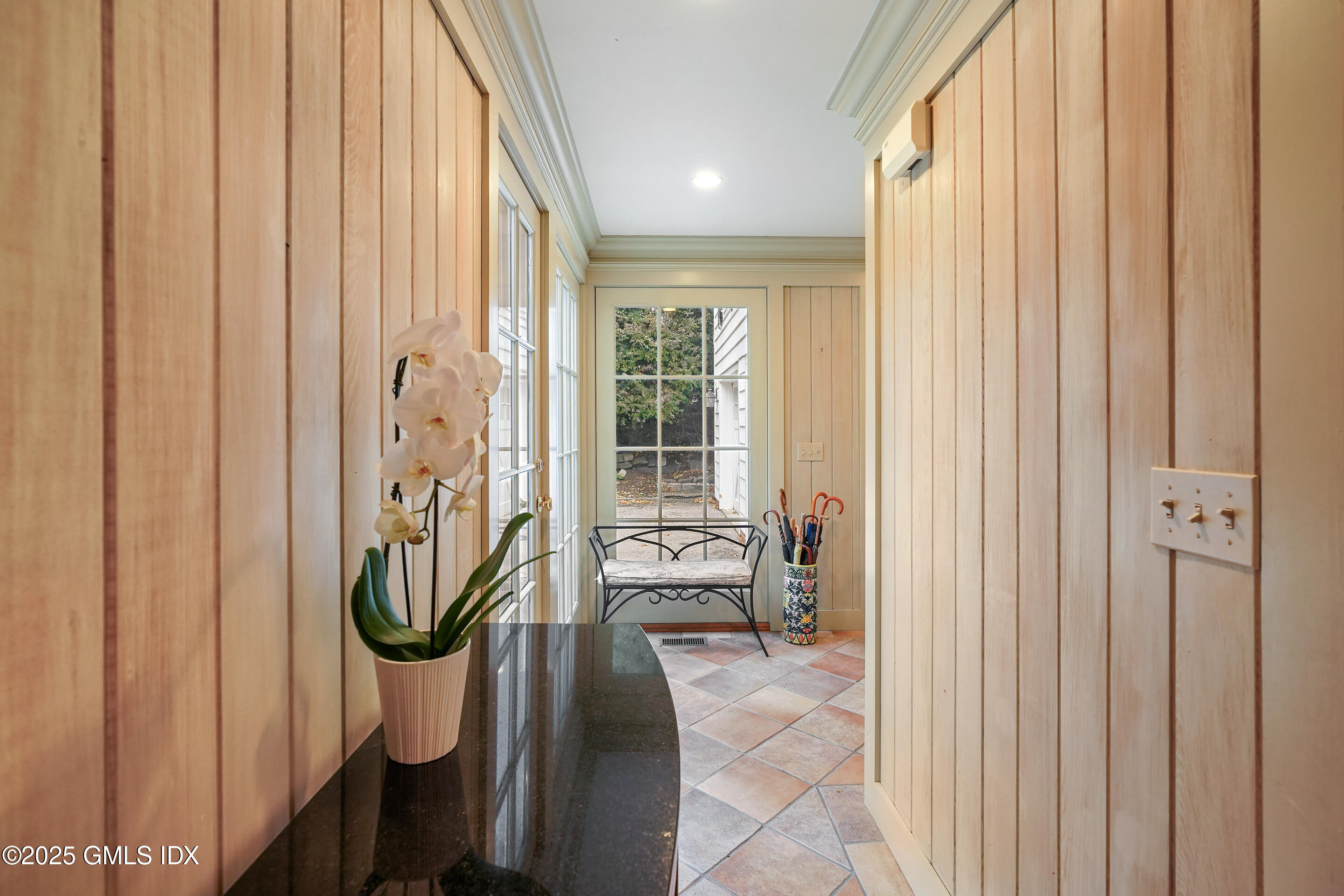 583 Lake Avenue Greenwich, CT 06830 - Photo 17 of 42 Mudroom
