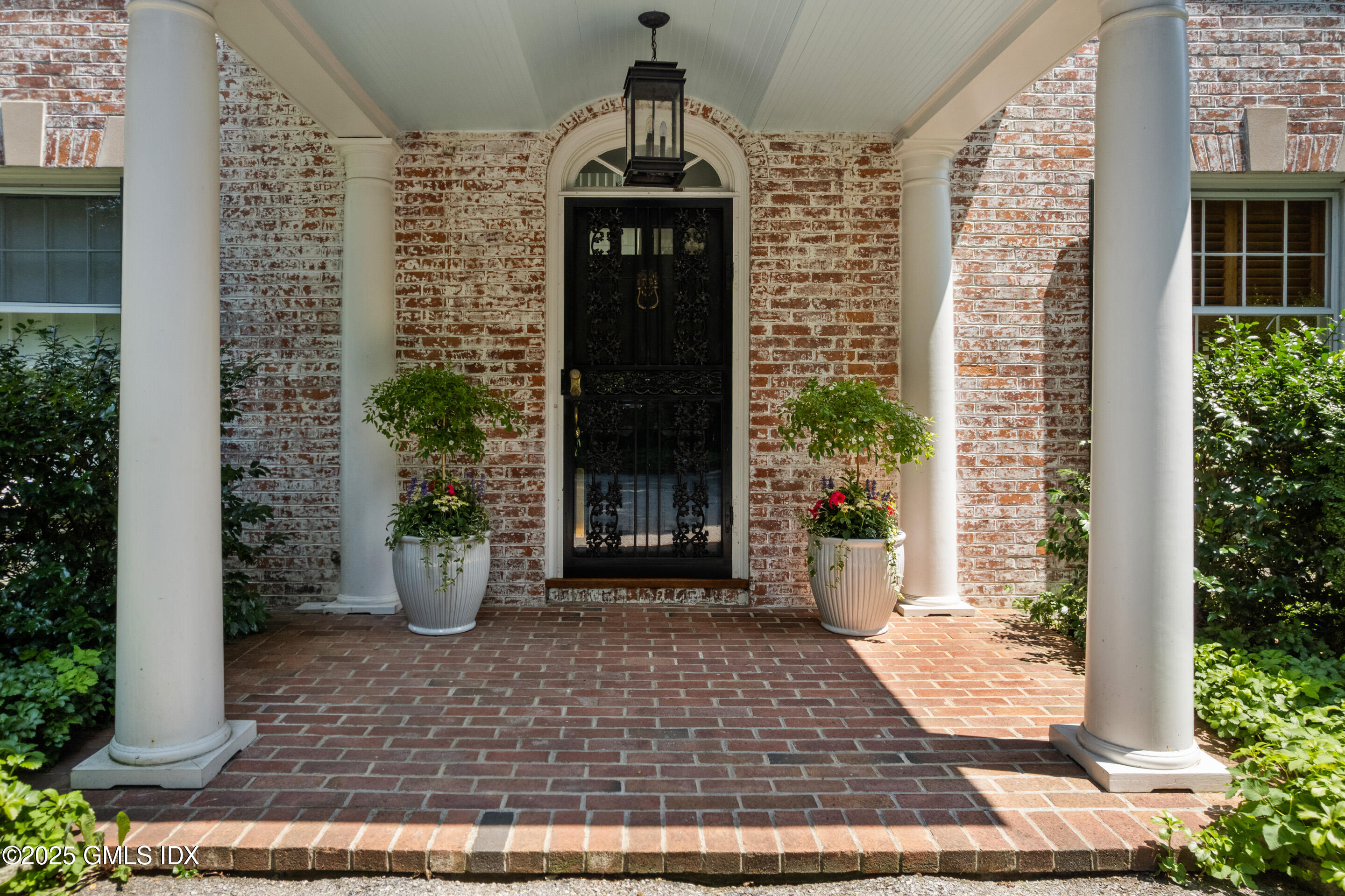 583 Lake Avenue Greenwich, CT 06830 - Photo 2 of 42 Front Door