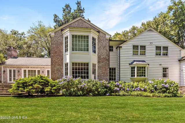 $5,495,000 | 583 Lake Avenue, Greenwich, CT 06830