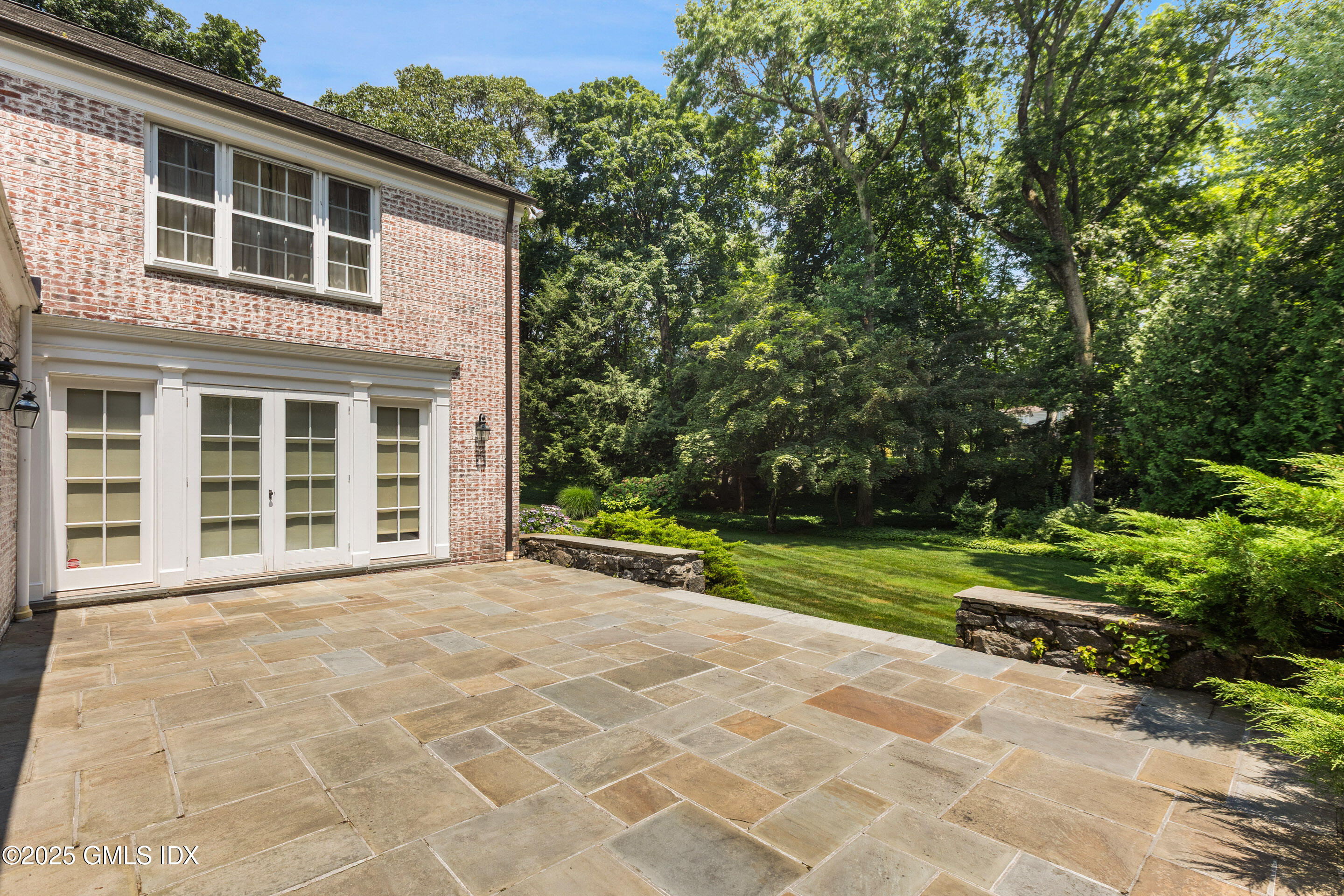 583 Lake Avenue Greenwich, CT 06830 - Photo 31 of 42 Terrace