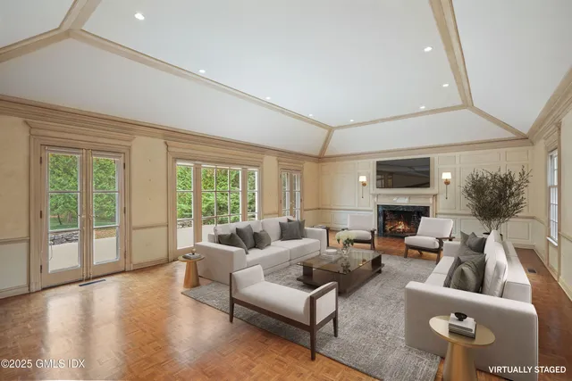 $5,495,000 | 583 Lake Avenue, Greenwich, CT 06830