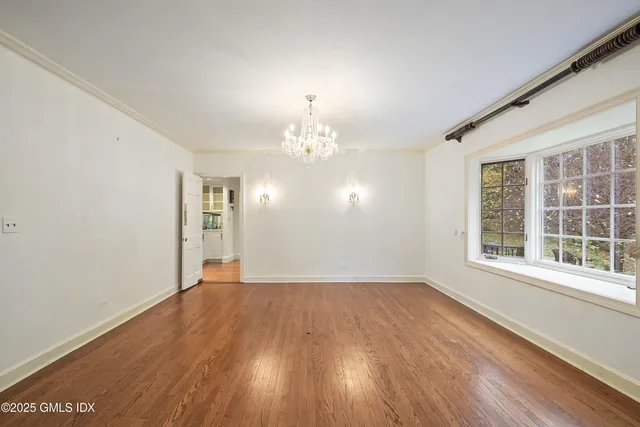 $5,495,000 | 583 Lake Avenue, Greenwich, CT 06830