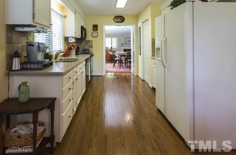 843 Inglenook Road Durham, NC 27707 - Photo 5 of 18 Gallery Image 5