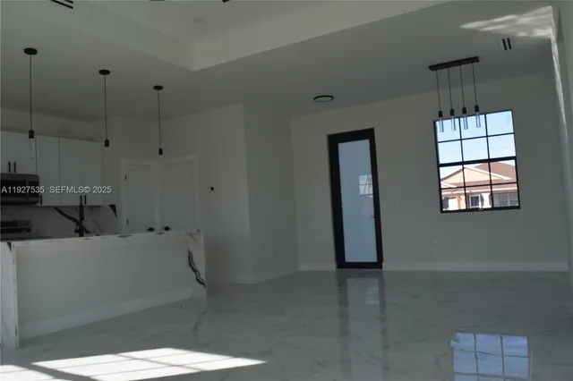 $345,000 | 25-th W 25th, Lehigh Acres, FL 33971