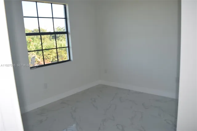 $345,000 | 25-th W 25th, Lehigh Acres, FL 33971