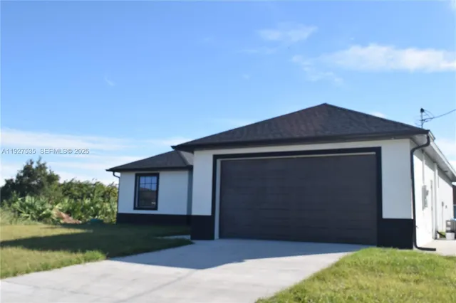 $345,000 | 25-th W 25th, Lehigh Acres, FL 33971