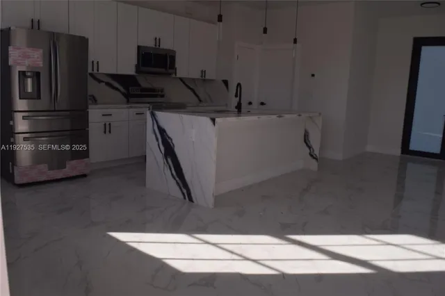 $345,000 | 25-th W 25th, Lehigh Acres, FL 33971