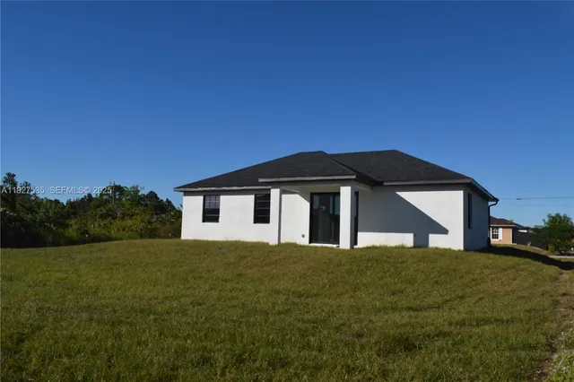 $345,000 | 25-th W 25th, Lehigh Acres, FL 33971