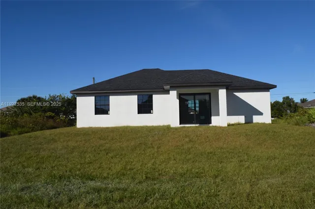 $345,000 | 25-th W 25th, Lehigh Acres, FL 33971