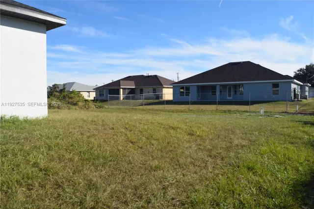 $345,000 | 25-th W 25th, Lehigh Acres, FL 33971