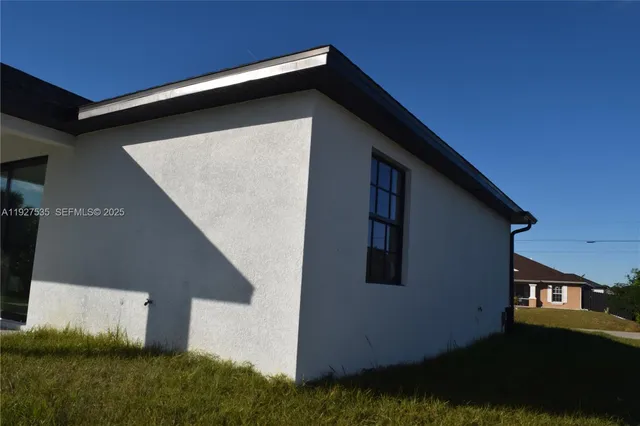 $345,000 | 25-th W 25th, Lehigh Acres, FL 33971