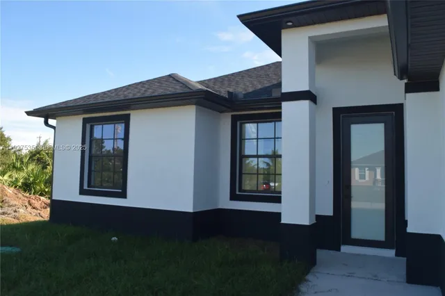 $345,000 | 25-th W 25th, Lehigh Acres, FL 33971