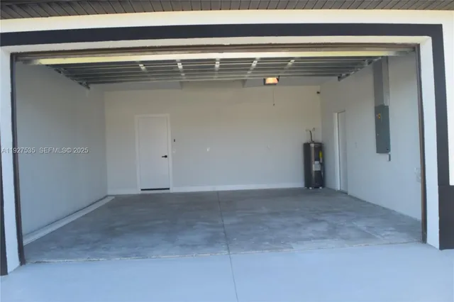 $345,000 | 25-th W 25th, Lehigh Acres, FL 33971