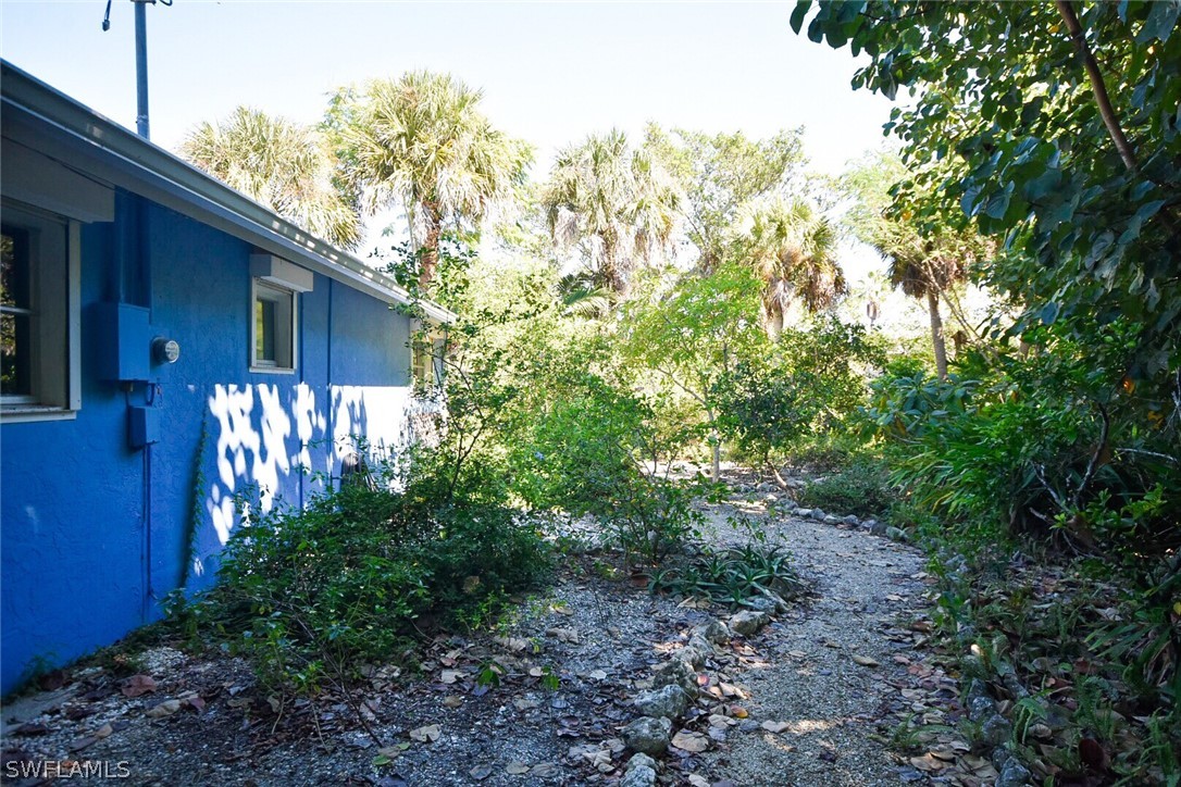 998 Fish Crow Road Sanibel, FL 33957 - Photo 5 of 30 Gallery Image 5