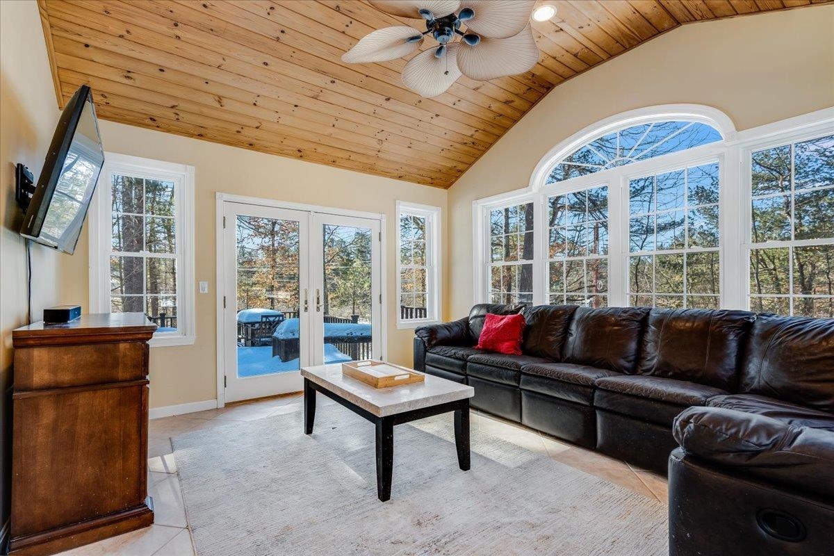 17 Autumn Street Windham, NH 03087 - Photo 14 of 42