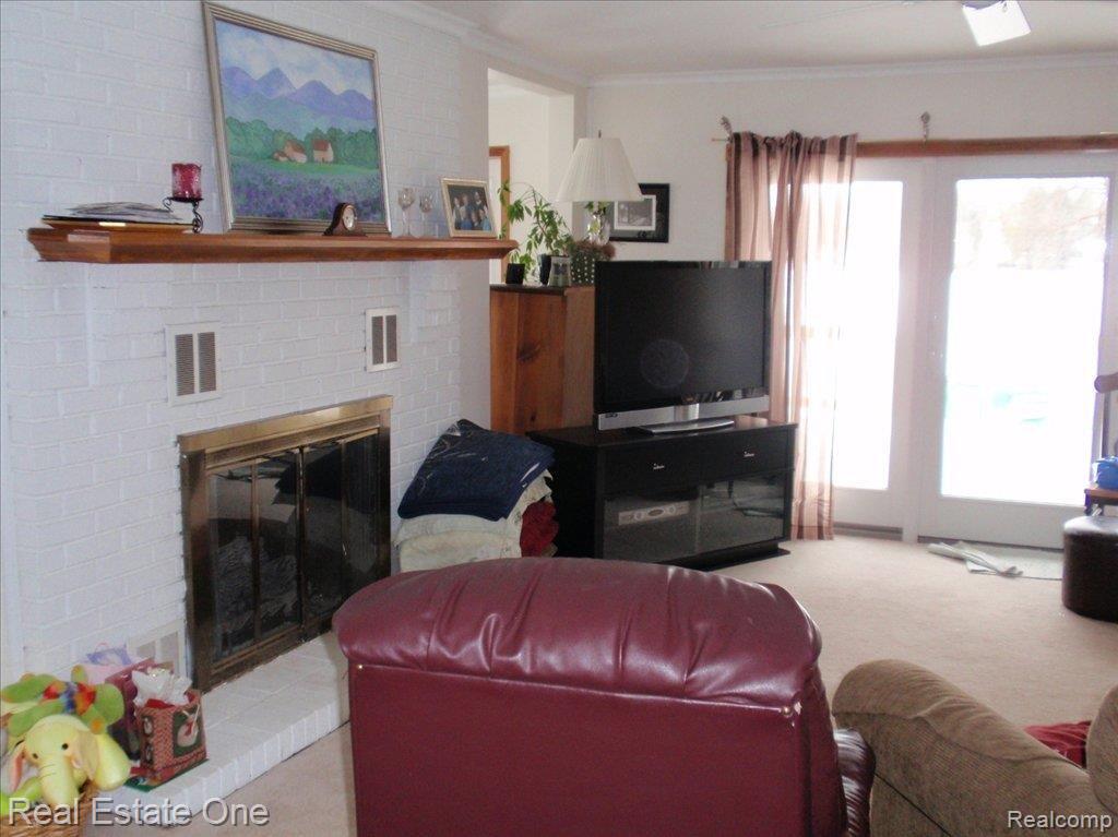 5126 West Harvard Road Clarkston, MI 48348 - Photo 6 of 25 Great room