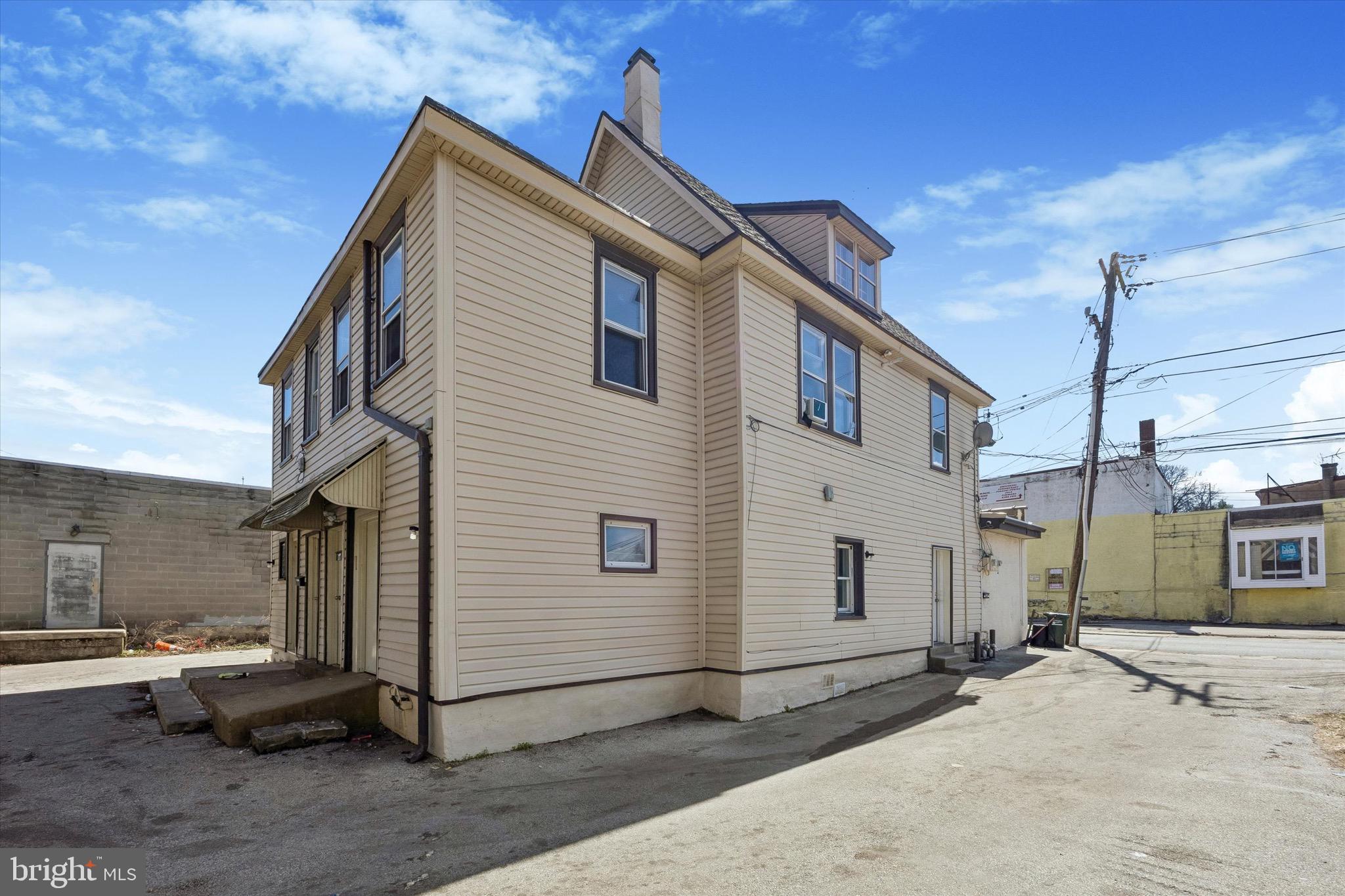 909 Springfield Road, Unit B Darby, PA 19023 - Photo 4 of 15