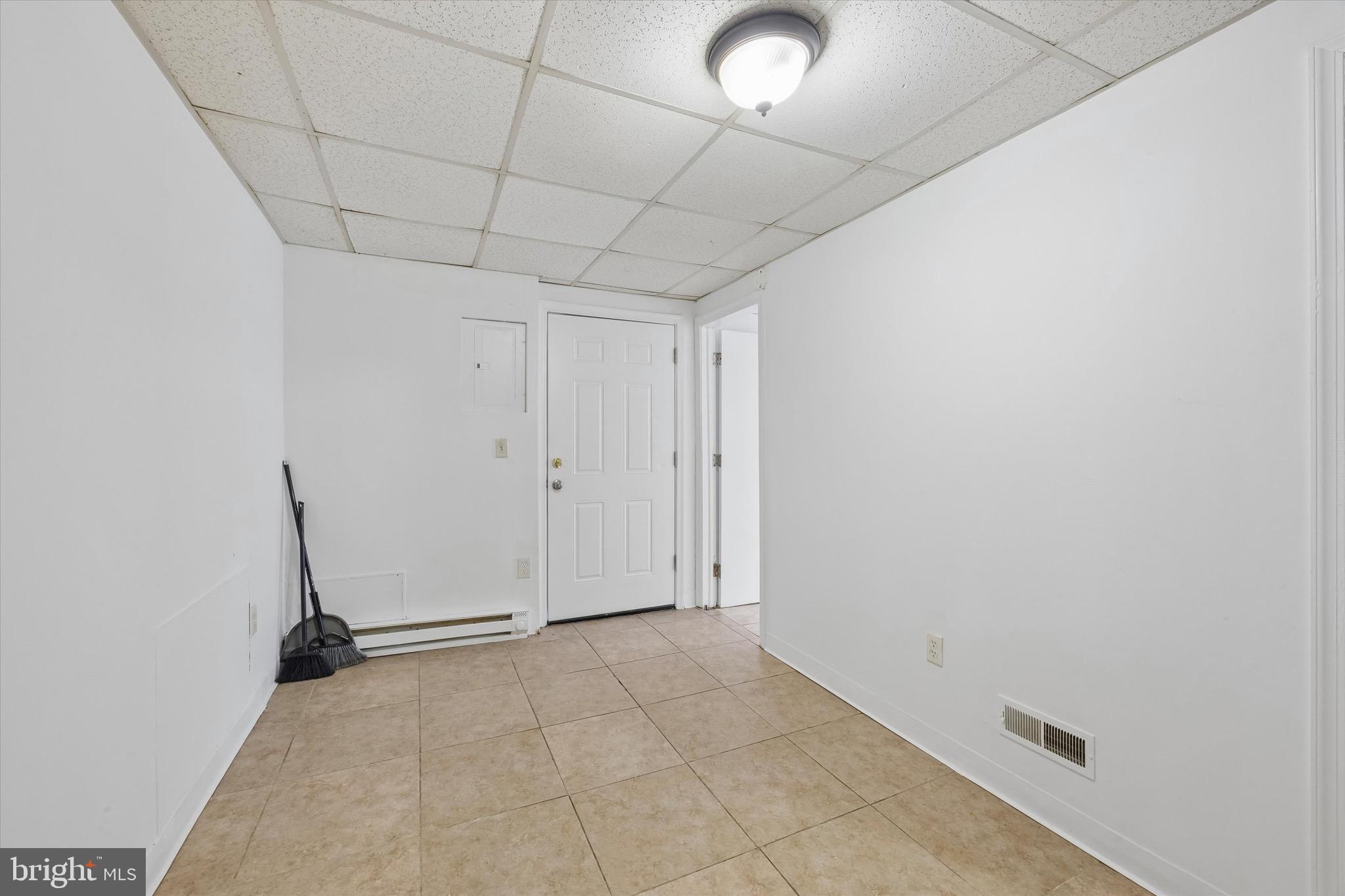 909 Springfield Road, Unit B Darby, PA 19023 - Photo 8 of 15