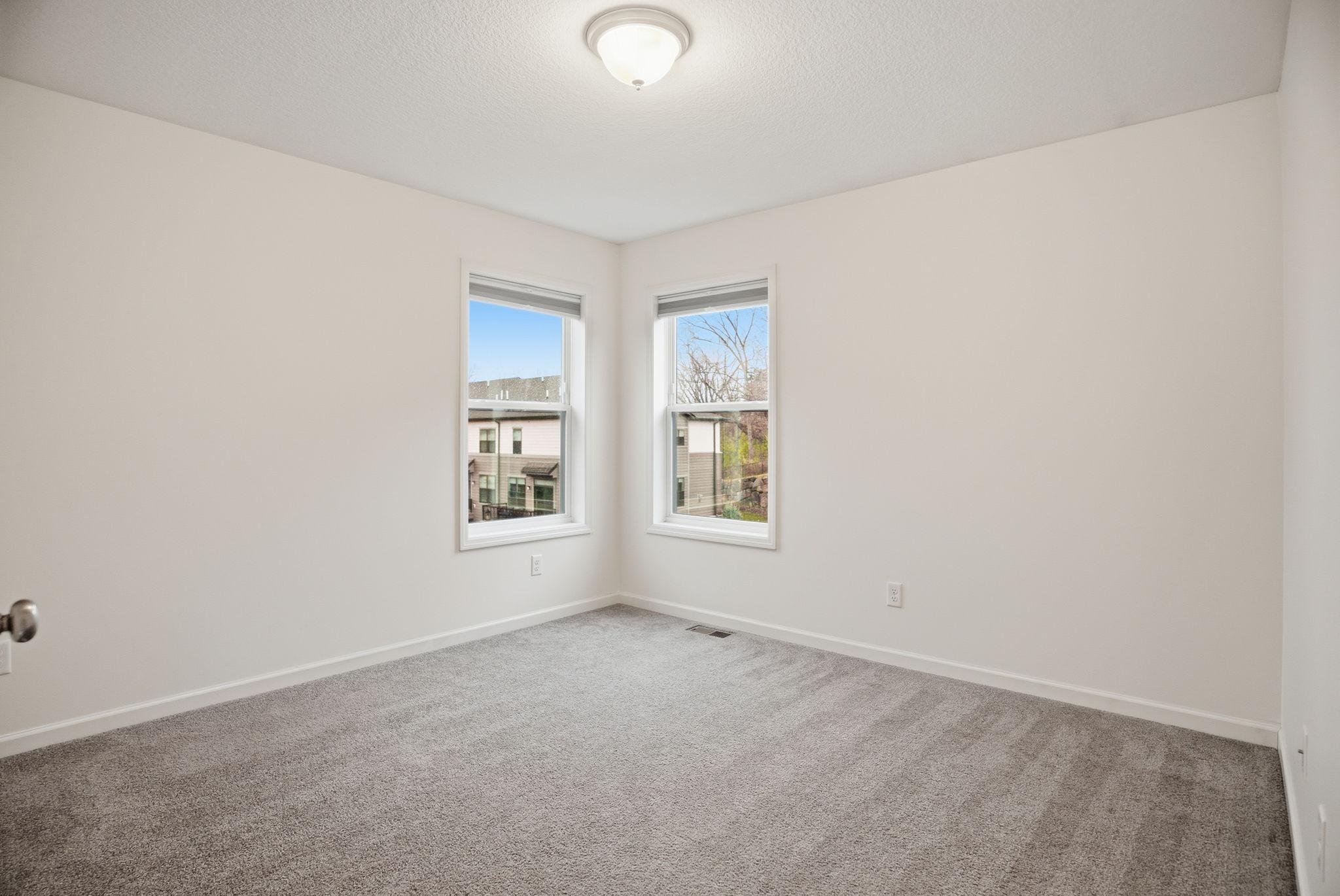 4035 River Valley Way Eagan, MN 55122 - Photo 16 of 27