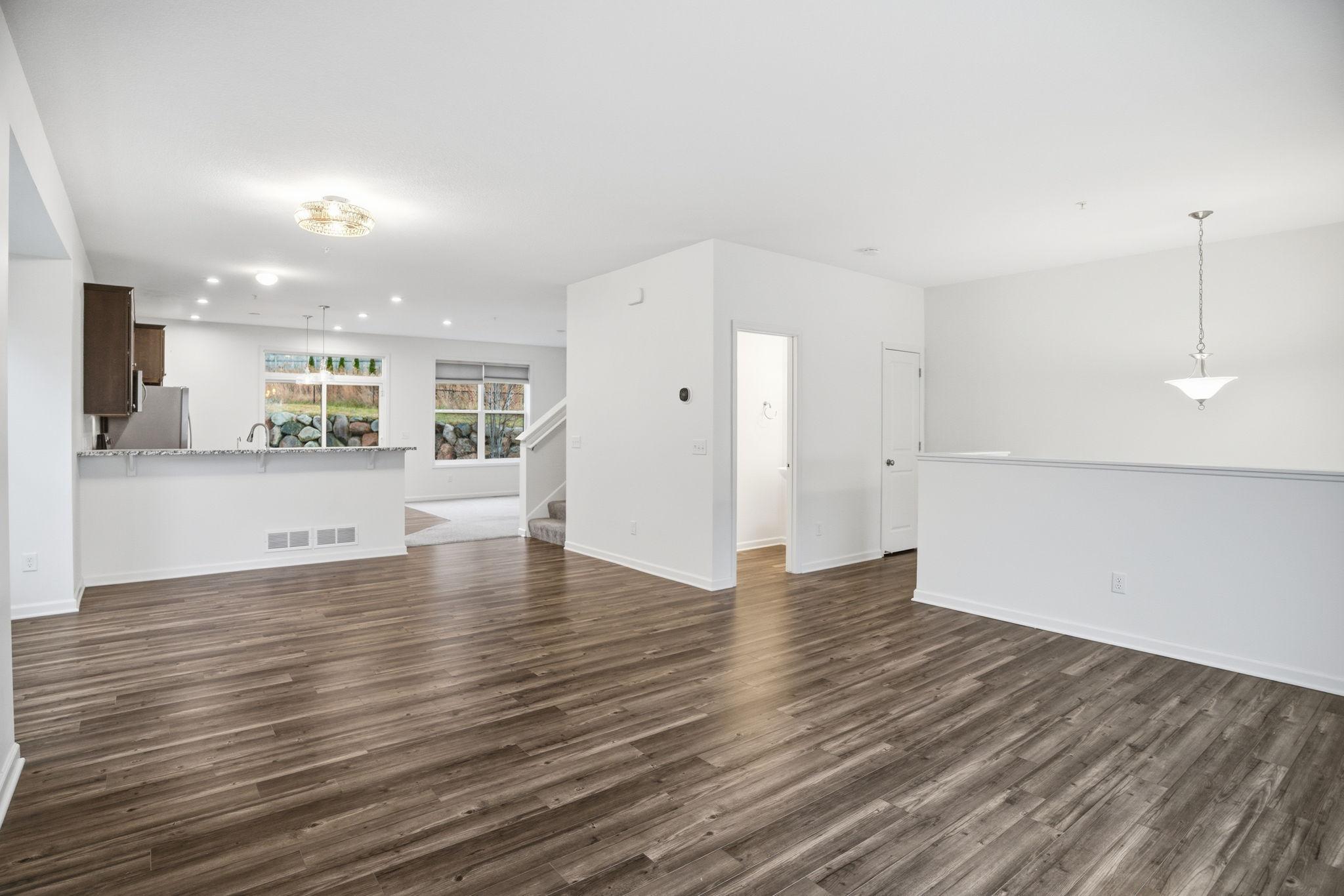 4035 River Valley Way Eagan, MN 55122 - Photo 5 of 27