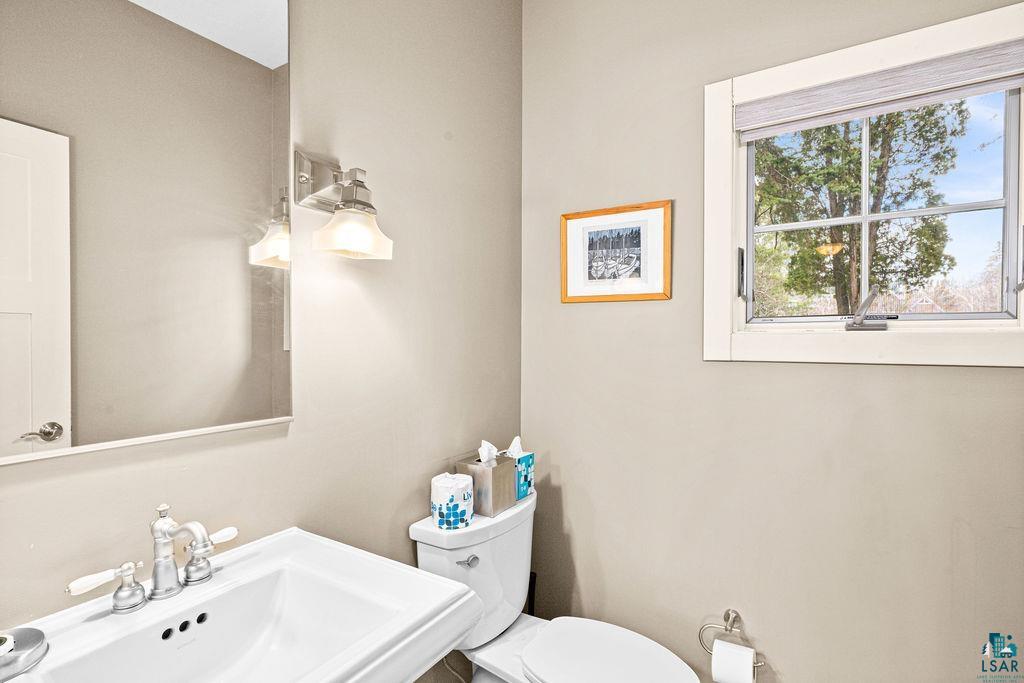 596 Larsmont Way, Unit 315 Two Harbors, MN 55616 - Photo 5 of 64