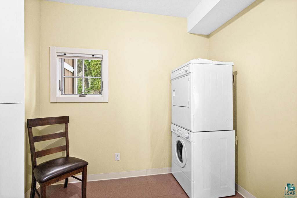 596 Larsmont Way, Unit 315 Two Harbors, MN 55616 - Photo 6 of 64