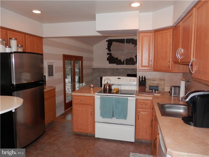 401 Indian Mills Road Shamong, NJ 08088 - Photo 9 of 25 Kitchen