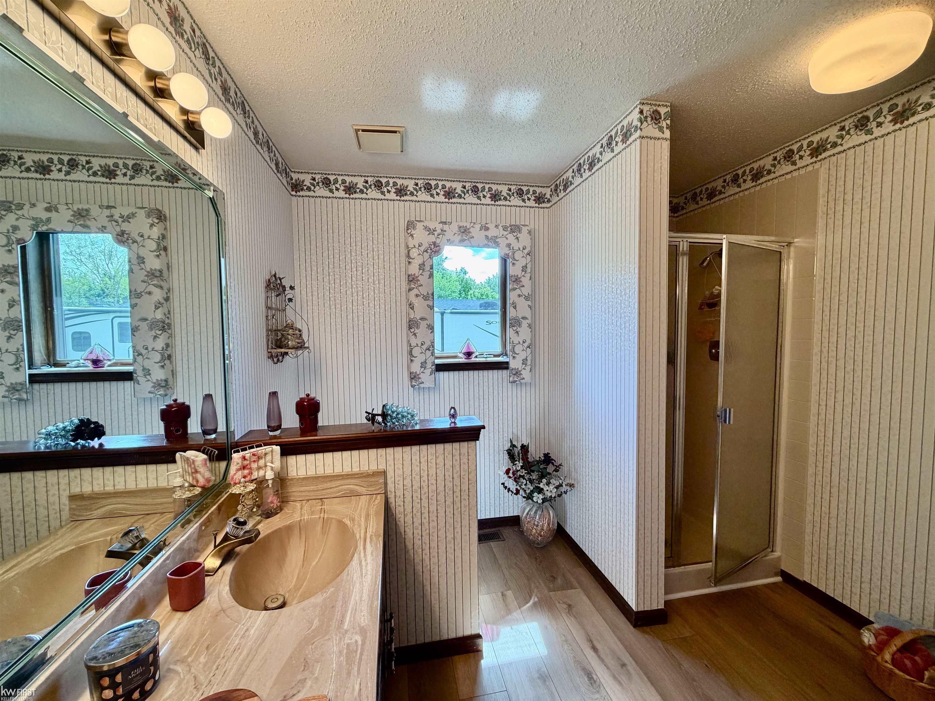 7432 East River Road Flushing, MI 48433 - Photo 33 of 62