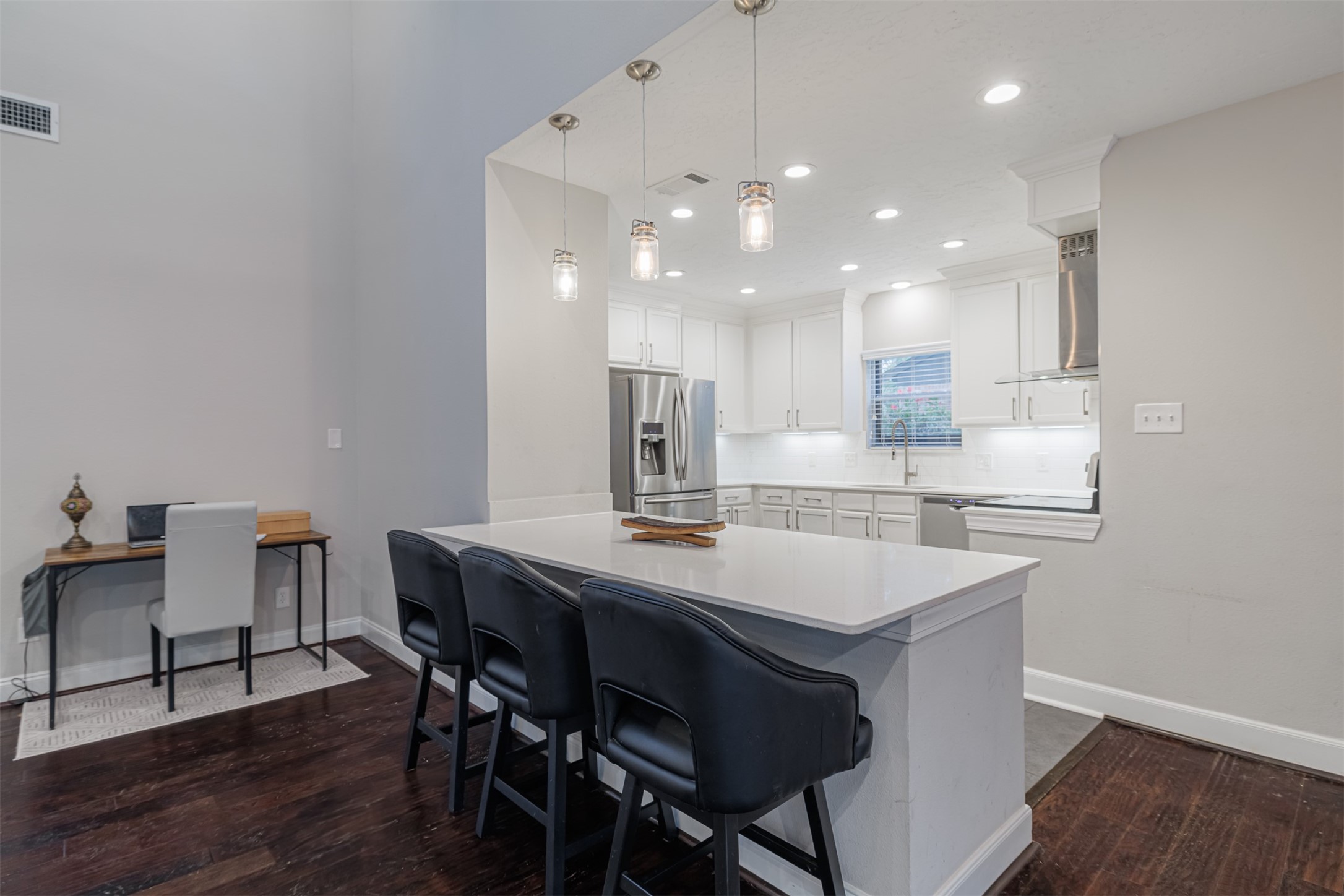 2227 7 Oaks Drive Houston, TX 77339 - Photo 8 of 28