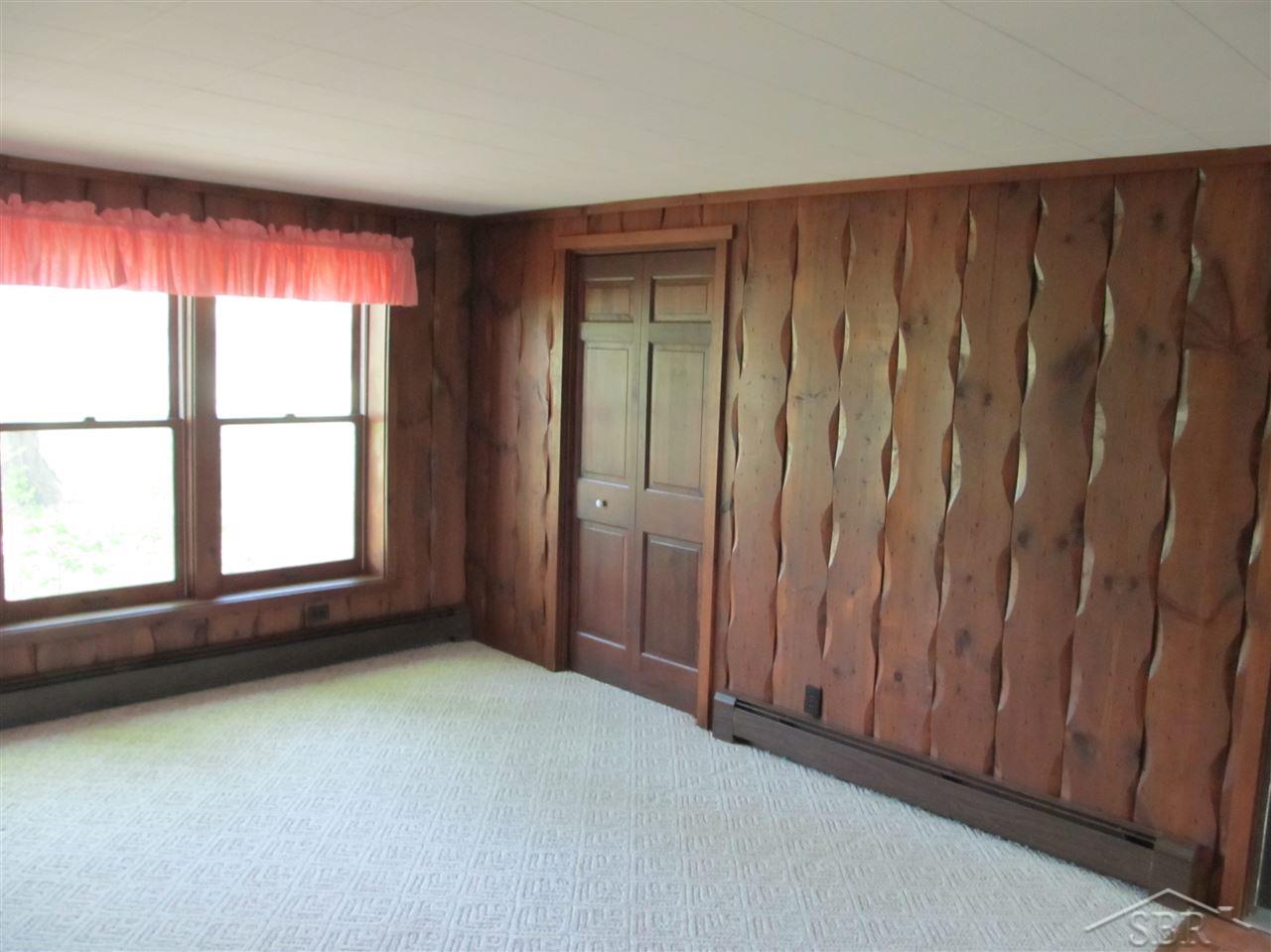 3931 Hackett Road Saginaw, MI 48603 - Photo 5 of 19