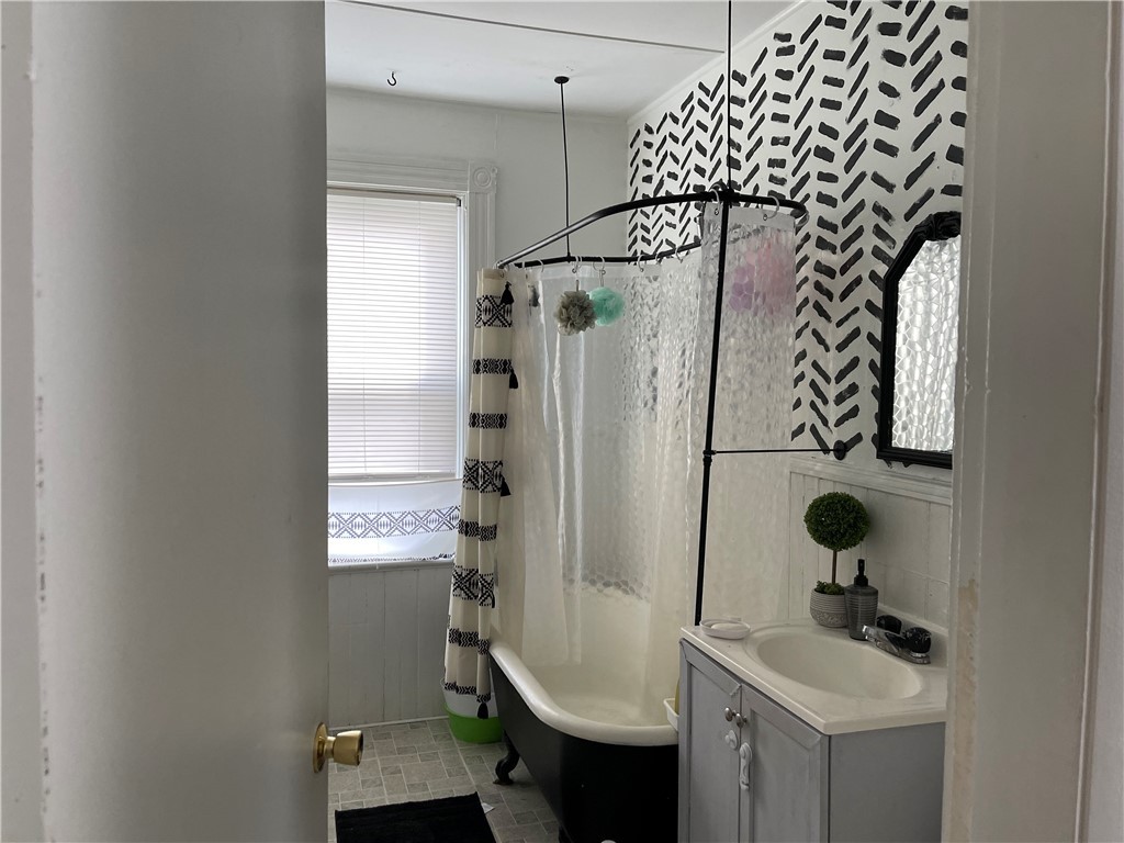 275 Diamond Hill Road Woonsocket, RI 02895 - Photo 9 of 25