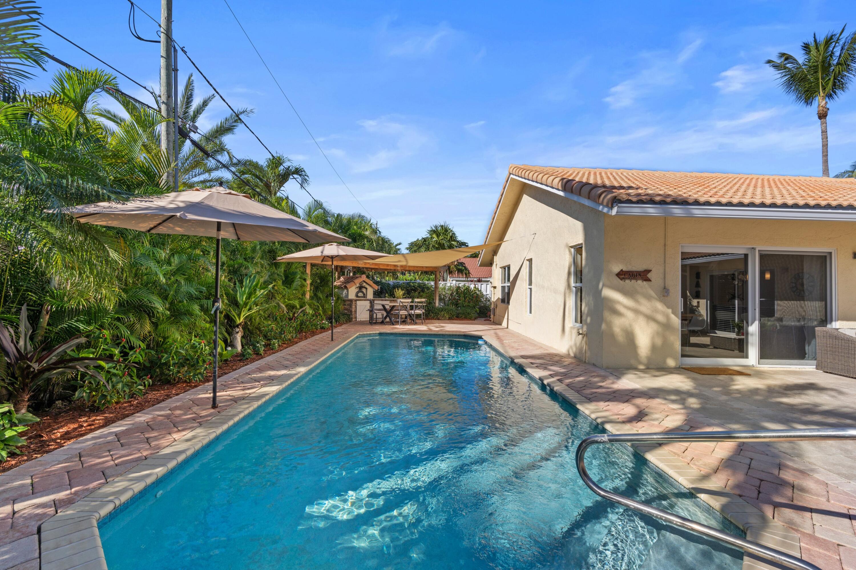 340 North Country Club Boulevard Boca Raton, FL 33487 - Photo 17 of 51 Pool