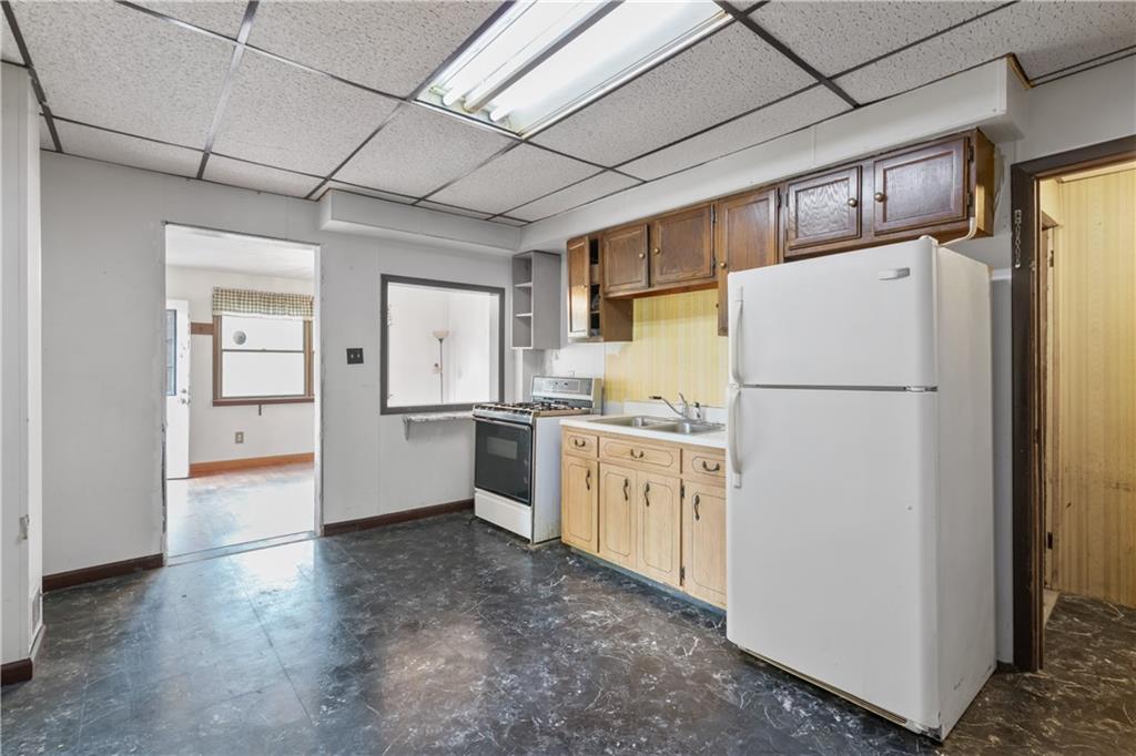 937 10th Street Donora, PA 15033 - Photo 16 of 17 Kitchen Unit A