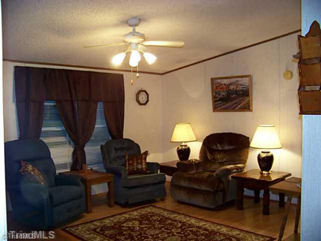 424 Allen Road Mocksville, NC 27028 - Photo 9 of 16 Living Room.