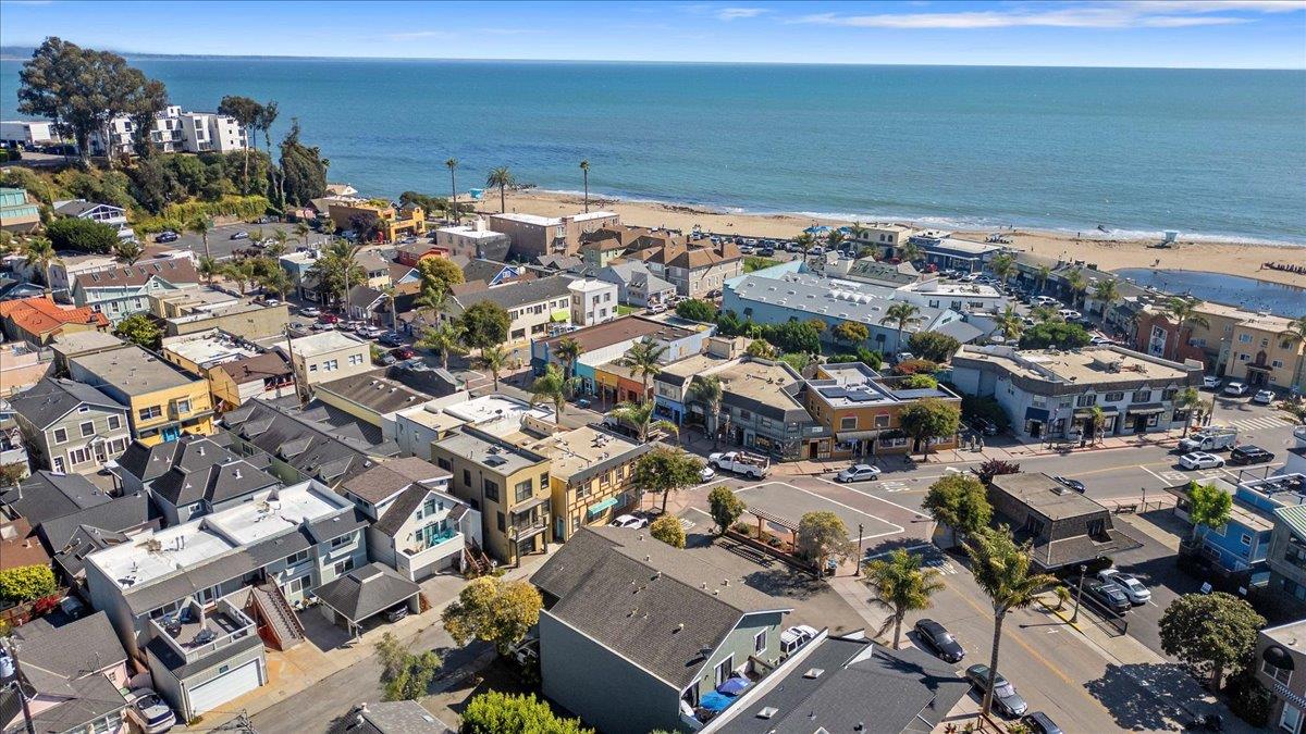 208 Stockton Avenue Capitola, CA 95010 - Photo 32 of 36 an aerial view of multiple house