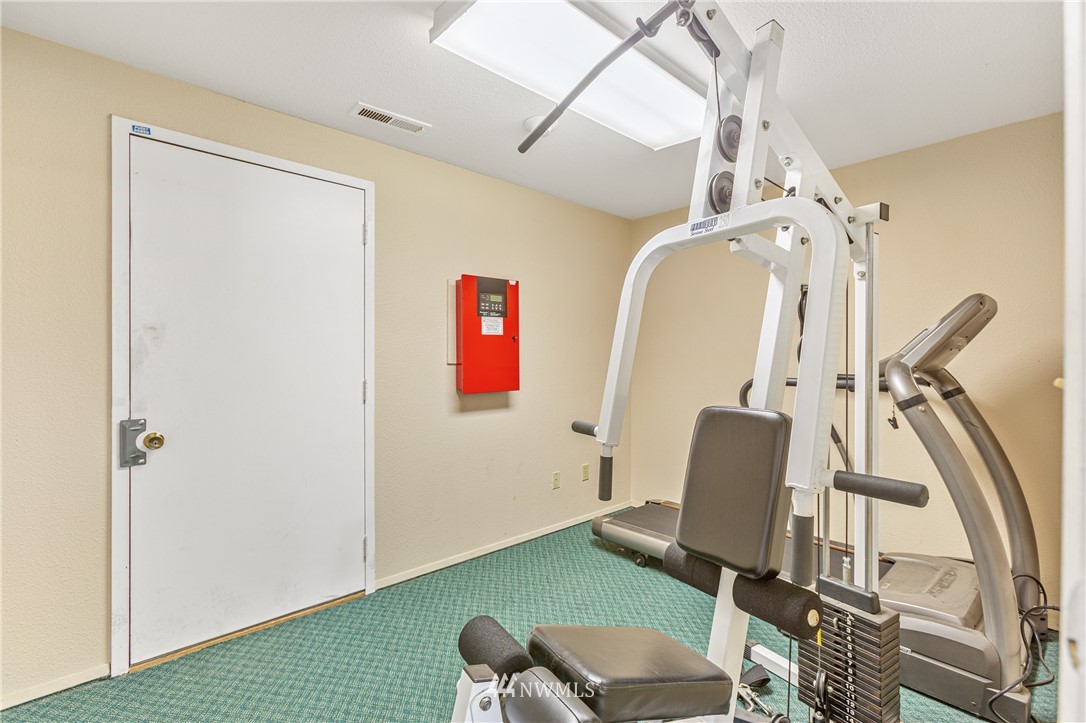 9517 Northeast 180th Street, Unit B104 Bothell, WA 98011 - Photo 17 of 18