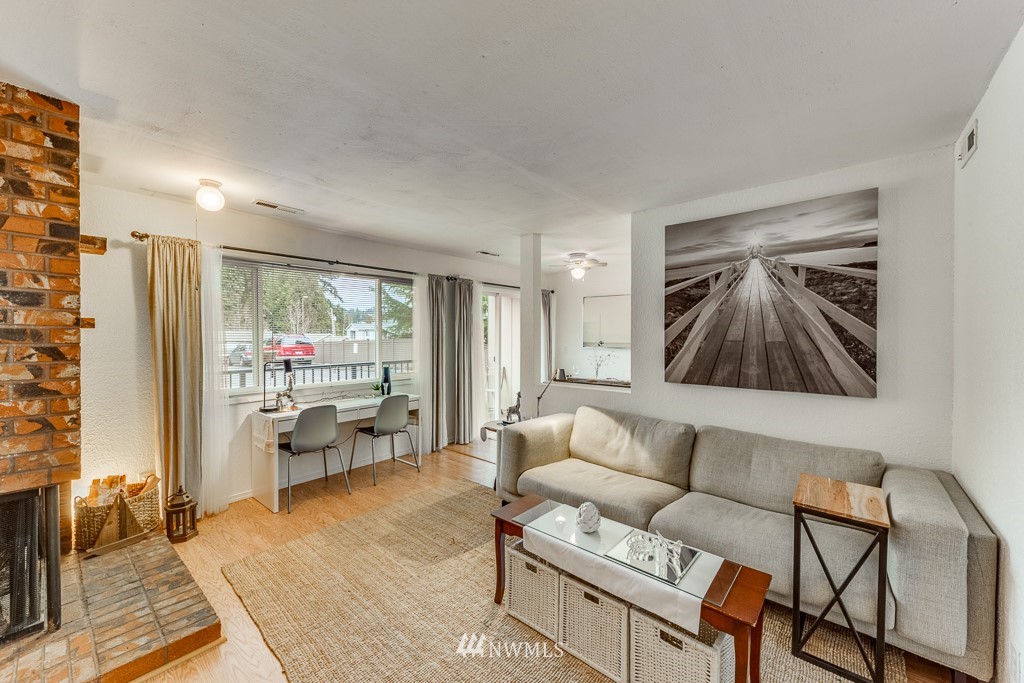 9517 Northeast 180th Street, Unit B104 Bothell, WA 98011 - Photo 8 of 18