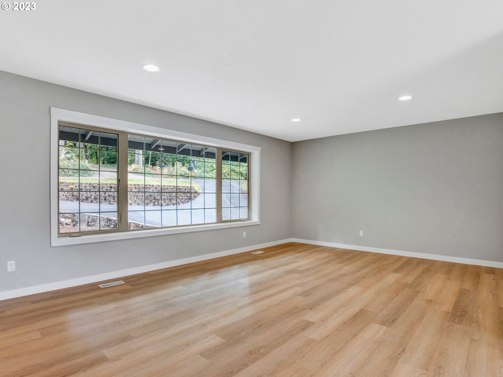 6251 Southwest Prosperity Park Road Tualatin, OR 97062 - Photo 5 of 47 Gallery Image 5