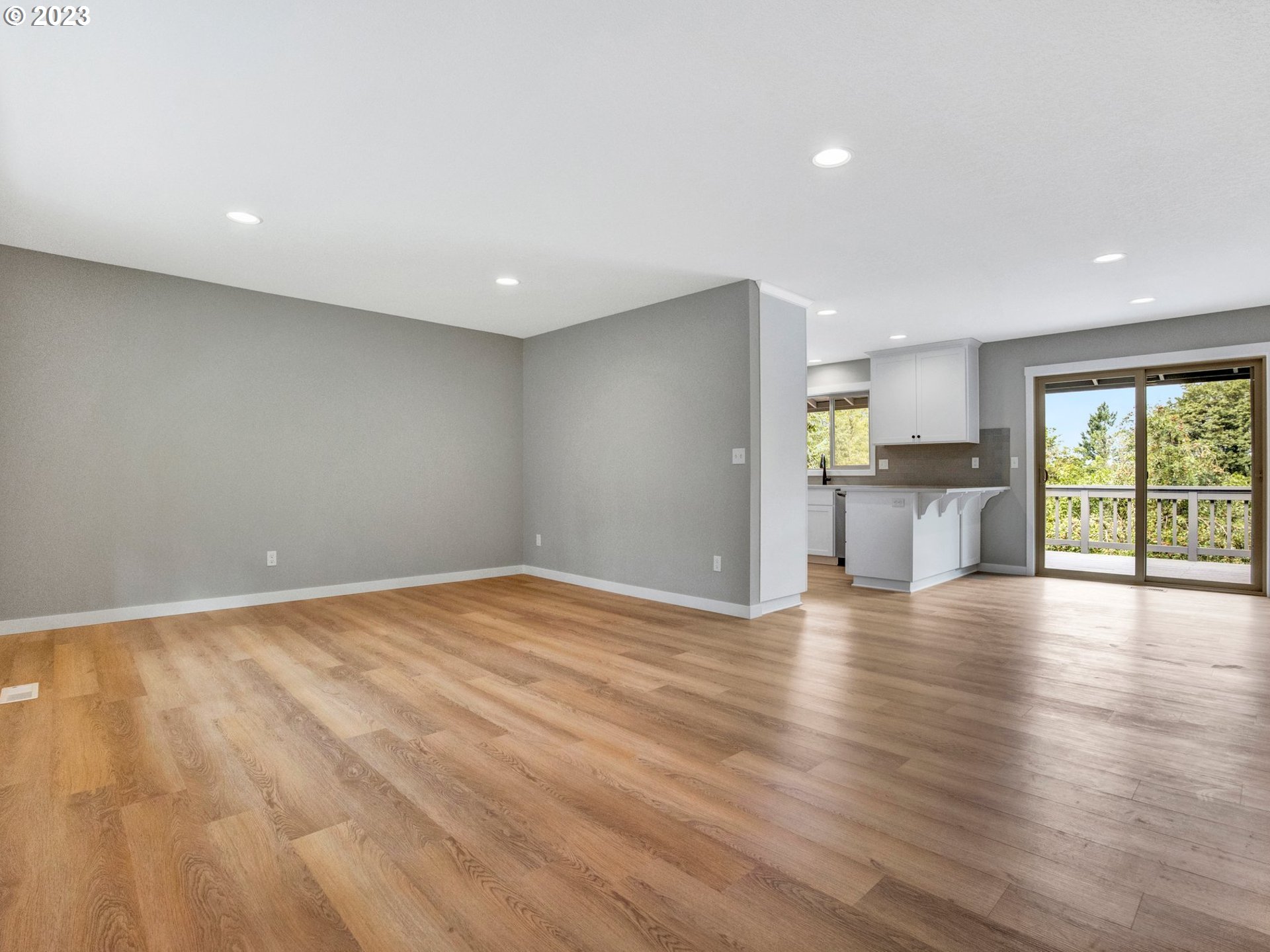 6251 Southwest Prosperity Park Road Tualatin, OR 97062 - Photo 7 of 47 Gallery Image 7