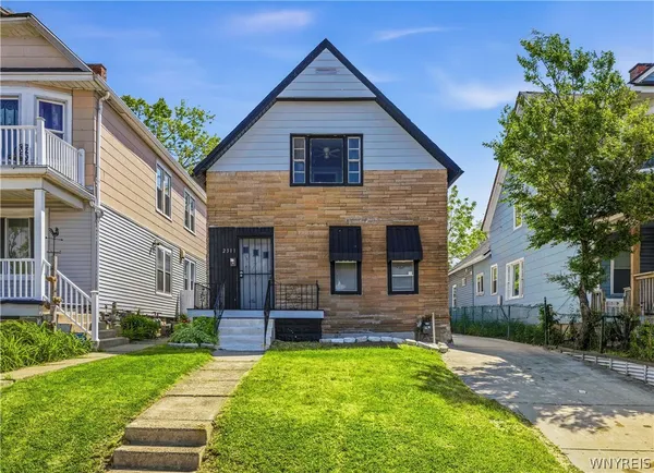 $124,900 | 2311 Niagara Street, Buffalo, NY 14207