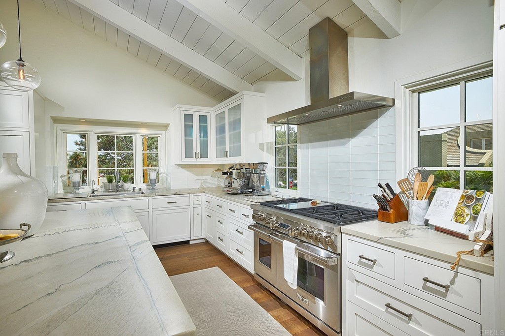 154 26th Street Del Mar, CA 92014 - Photo 13 of 21