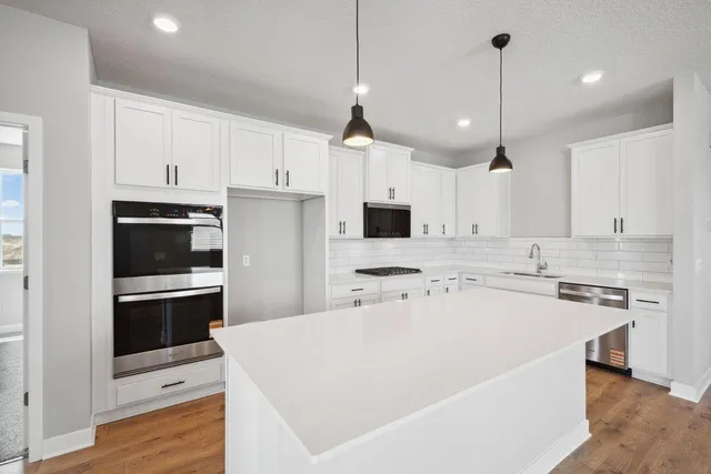 $615,000 | 3776 Brookside Drive, Chaska, MN 55318